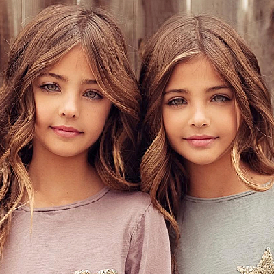 Как сегодня выглядят близняшки, которых 8 лет назад называли самыми красивыми