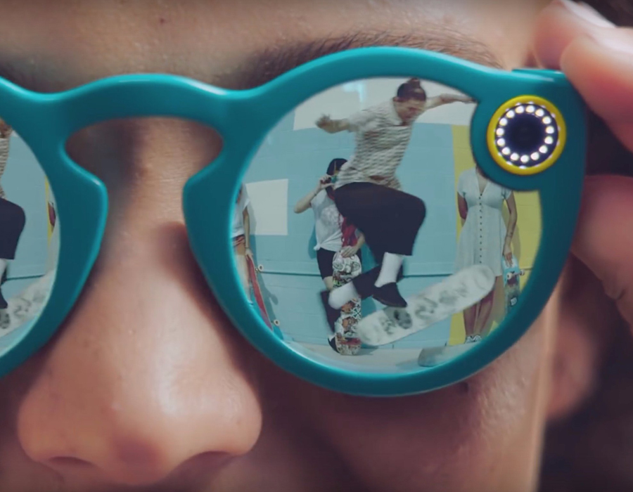 Мессенджер Snapchat выпустит очки со встроенной камерой